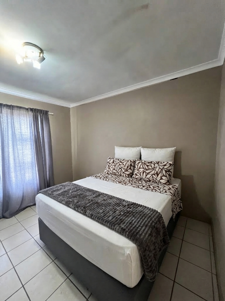 2 Bedroom Property for Sale in Sea Breeze Western Cape